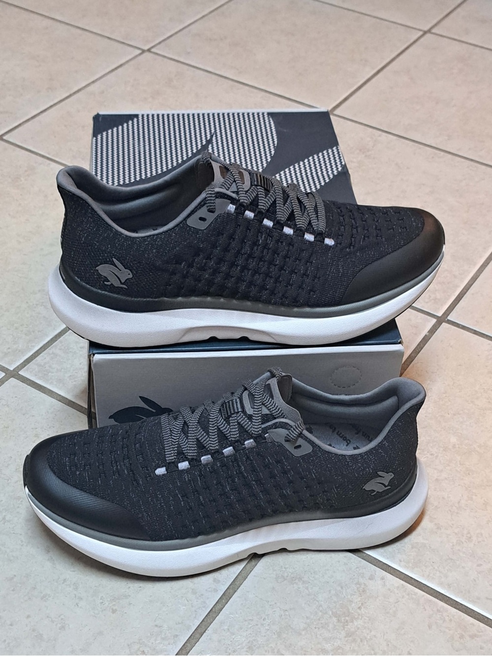 Rabbit "Dream Chaser" Road Running Shoes - Black - Men's sz 12